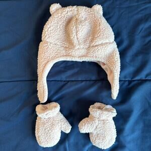 Carter’s 12–24M Cream Bear Hat & Mittens Set